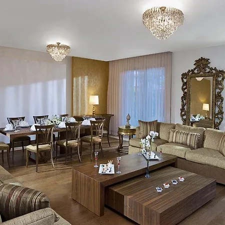 Akka Villa *